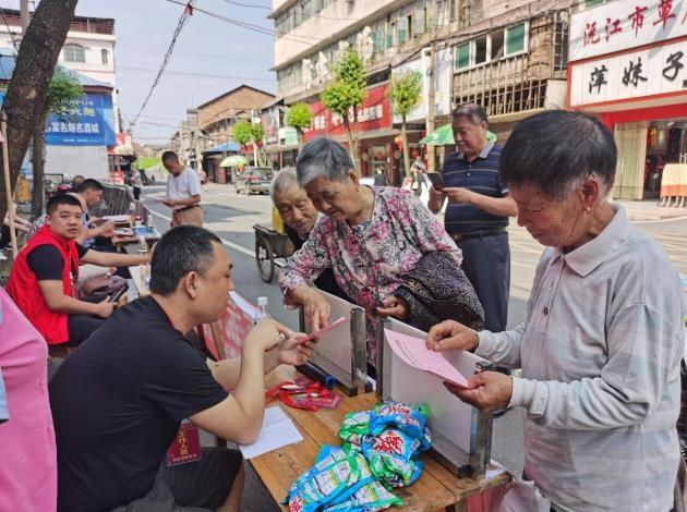 沅江市司法局深化法治建设，服务群众零距离的最新动态